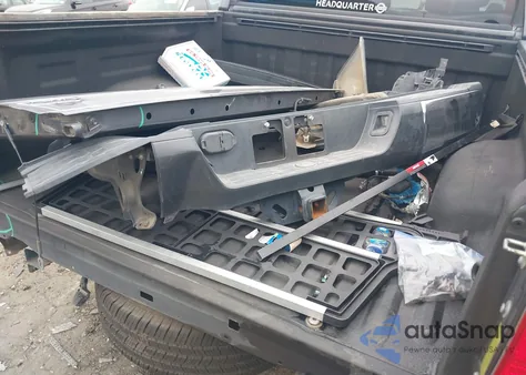 2018 Toyota Tundra Limited 5.7L V8 z USA, uszkodzony, nr VIN 5TFHW5F16JX711029